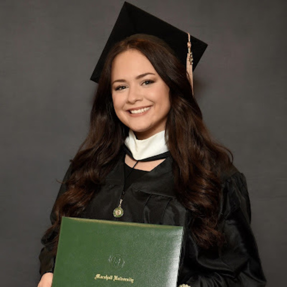 Meet your Posher, Hannah - Picture 1 of 1